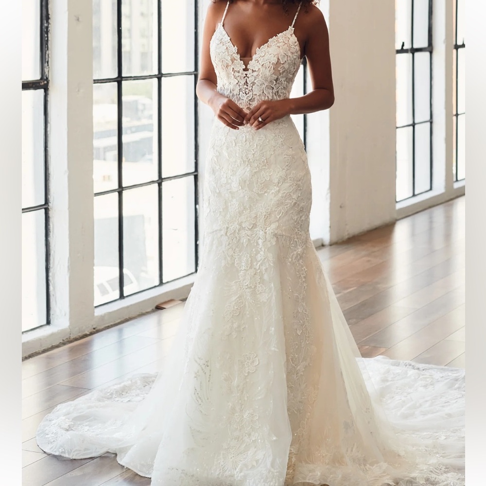 Serene Ame Bridal Wedding Dress - Vera street Size 10